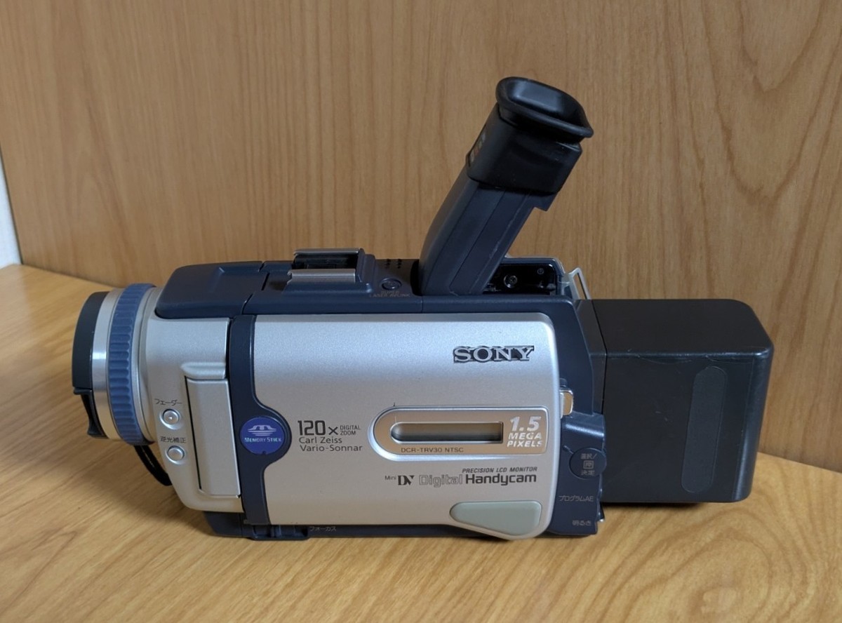 SONY DCR-TRV30 Handycam Camcorder NightShot MiniDV Japanese only