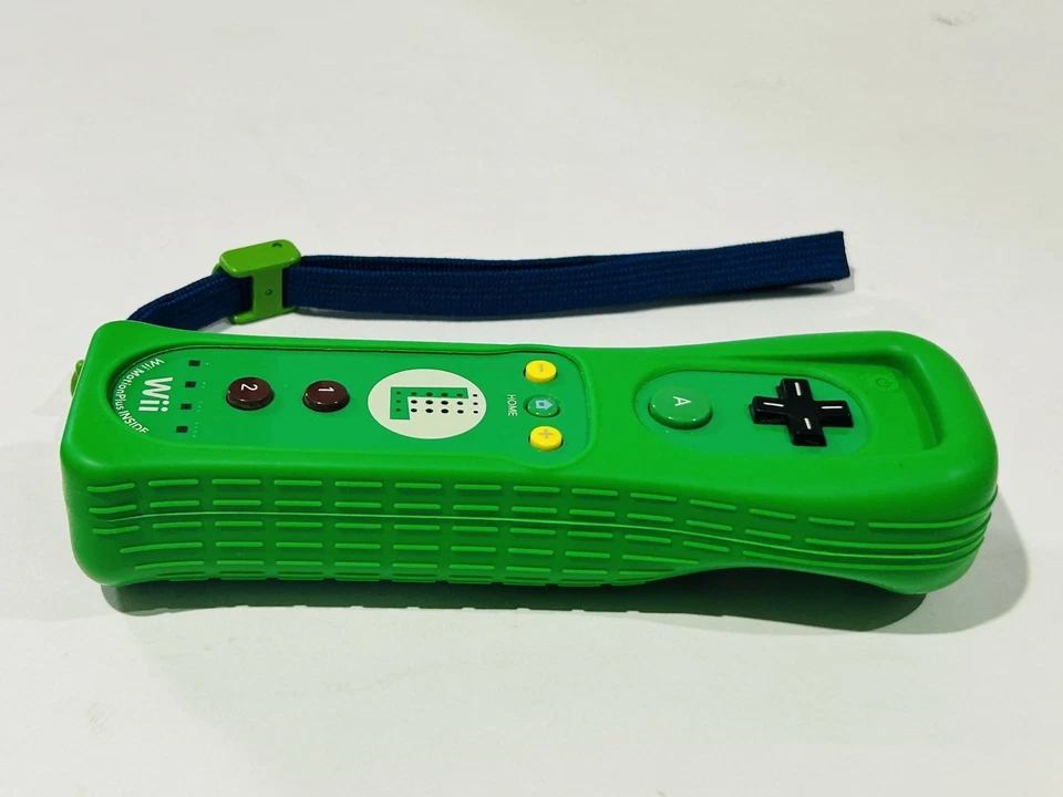 Official Wii Remote LUIGI Nintendo Motion Plus Wii U Controller Matching Cover - Image 4 of 4