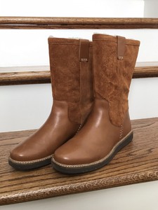clarks pull on boots