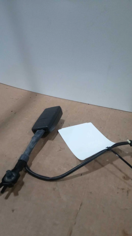 Used Front Right Seat Belt Front fits: 2015 Ford Explorer passenger buckle Front Foto 2 de 4