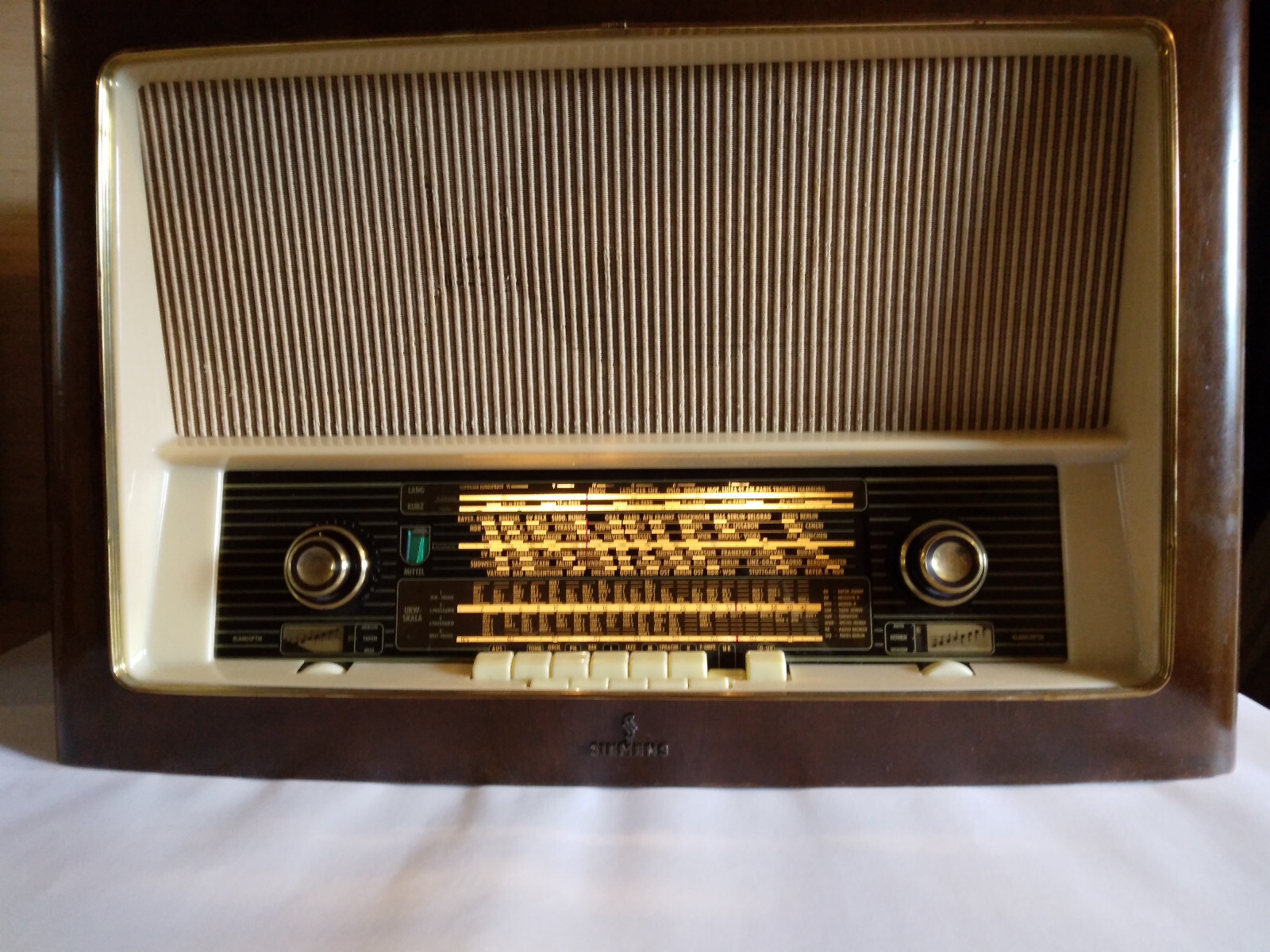 Vintage Siemens Super M7 High End Luxury German Tube Radio