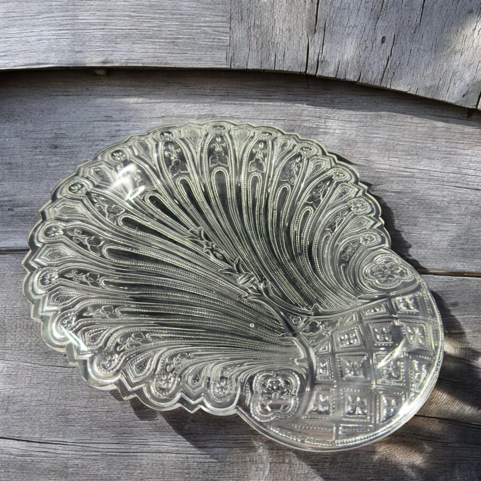 Metropolitan Museum of Art Glass Sandwich Hairpin Shell Dish Clear Pressed Glass
