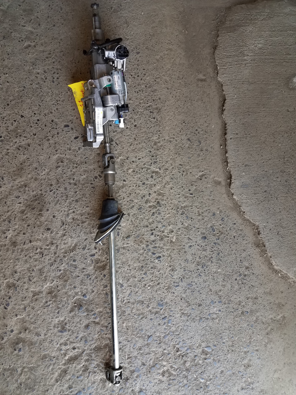 2008-2013 Maserati GranTurismo 4.2L Steering Column Shaft ZG100128 (ZC151)