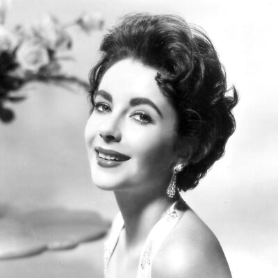 A Elizabeth Taylor Beautiful Smile Black And White 8x10 Photo