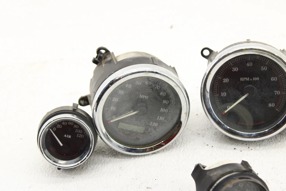 08-10 Harley Davidson Ultra Classic Flhtcu Speedometer Oil Voltgae Gauge Set - Image 3 of 4