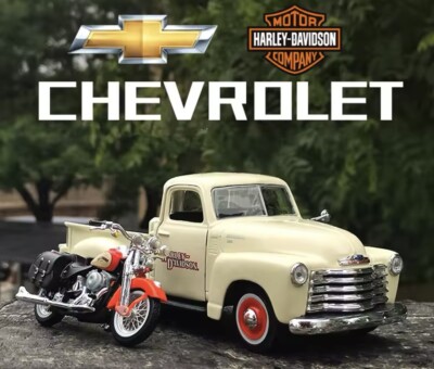 Maisto Harley Davidson 1950 Chevrolet 3100 Pickup With FLSTS