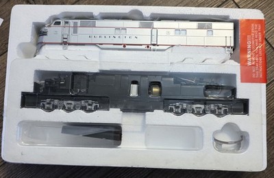 Proto 2000 Series, E7 Locomotive, NO. 21076 HO Burlington NOS READ