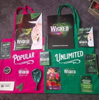 WICKED 20TH ANNIVERSARY GALA FULL CAST SIGNED PROGRAMME,BROCHURE,RED ...