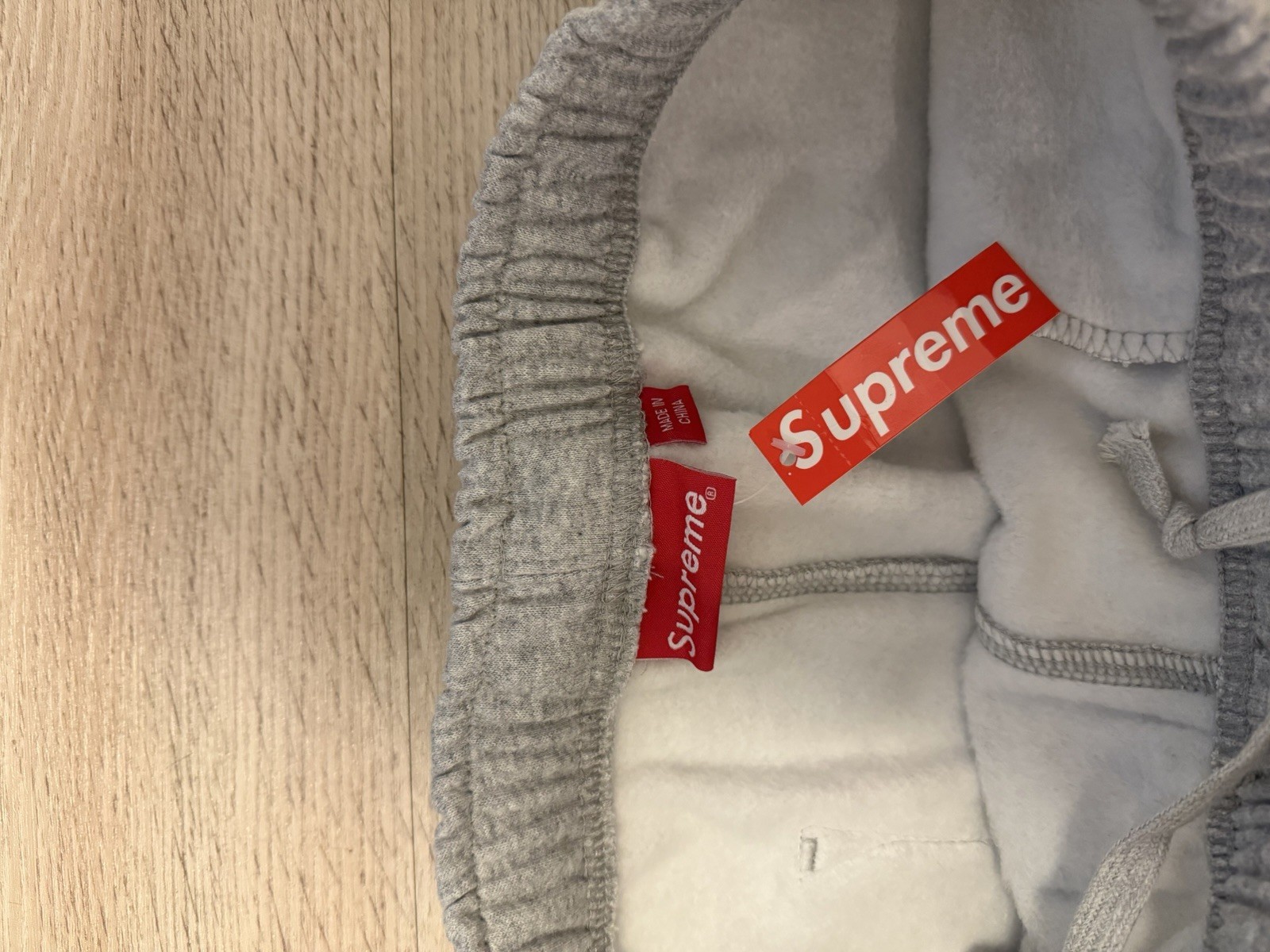 Supreme Jogginghose Grau Size M Men's 3