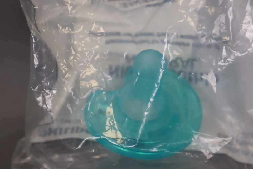 Philips Notched Newborn NICU Soothie Pacifier  Green - Natural Scent - Image 4 of 4