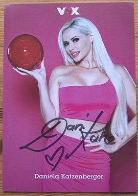 Daniela Katzenberger Orig Autogramm signiert Reality TV VOX sexy - AK