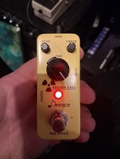 Donner Yellow Fall Guitar Delay Pedal (EC748)