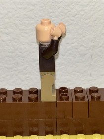 Lego Indiana Jones Minifigure - Dark Brown Jacket Closed Mouth IAJ001 w/ Whip