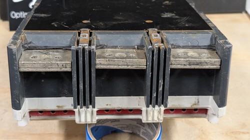 Eaton circuit breaker 3 pole 600A 600V 65k HLD3600 - Picture 7 of 8