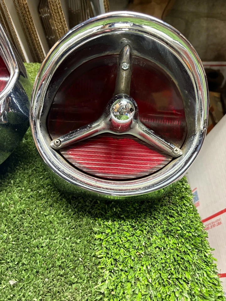 1957 OLDSMOBILE SUPER 88  TAIL LIGHTS - Image 3 of 4