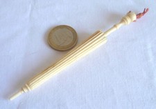 ALTER NADELHALTER REGENSCHIRM (1)