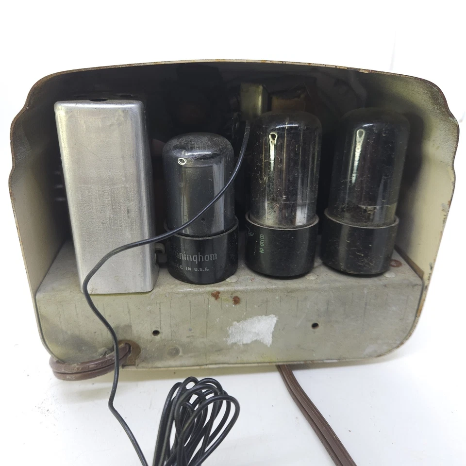 Arvin 1946 Vintage AM Radio Metal Cabinet Model 444, 4 Vacuum Tubes Working Foto 4 de 4