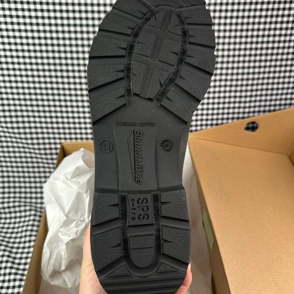 Bota Chelsea clásica Blundstone nueva con caja cuero negro rústico para hombre AU 11 / US 12 Foto 4 de 4