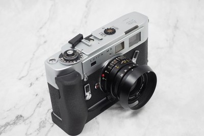 Leica M5 Ergonomic Carbon Fiber Grip w/ Air tag option (Grip Only