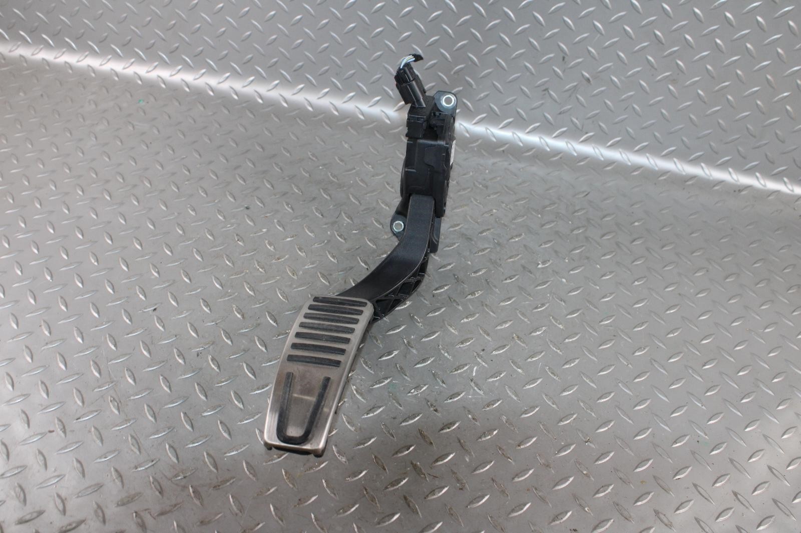Maserati Ghibli 2014-2024 Accelerator pedal