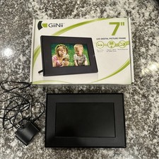GiiNii 7  LED Digital Picture Frame Plug Play USB SD MMC Cards Black No Manual