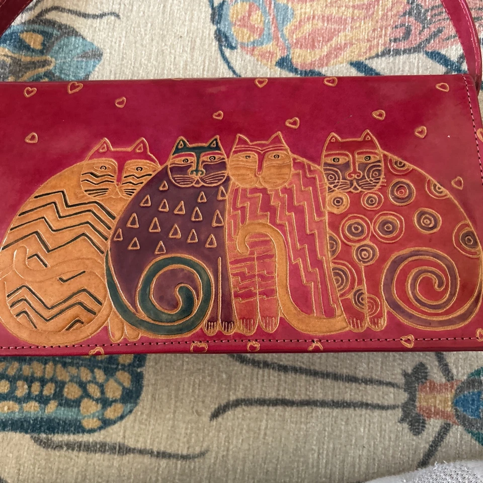 Bolso de Mano Laurel Burch Cuatro Gatos Cuero Rojo/Fuchia/Rosa De Colección *RARO* NUEVO CON ETIQUETAS Foto 2 de 4