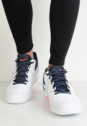 nike air zoom resistance black