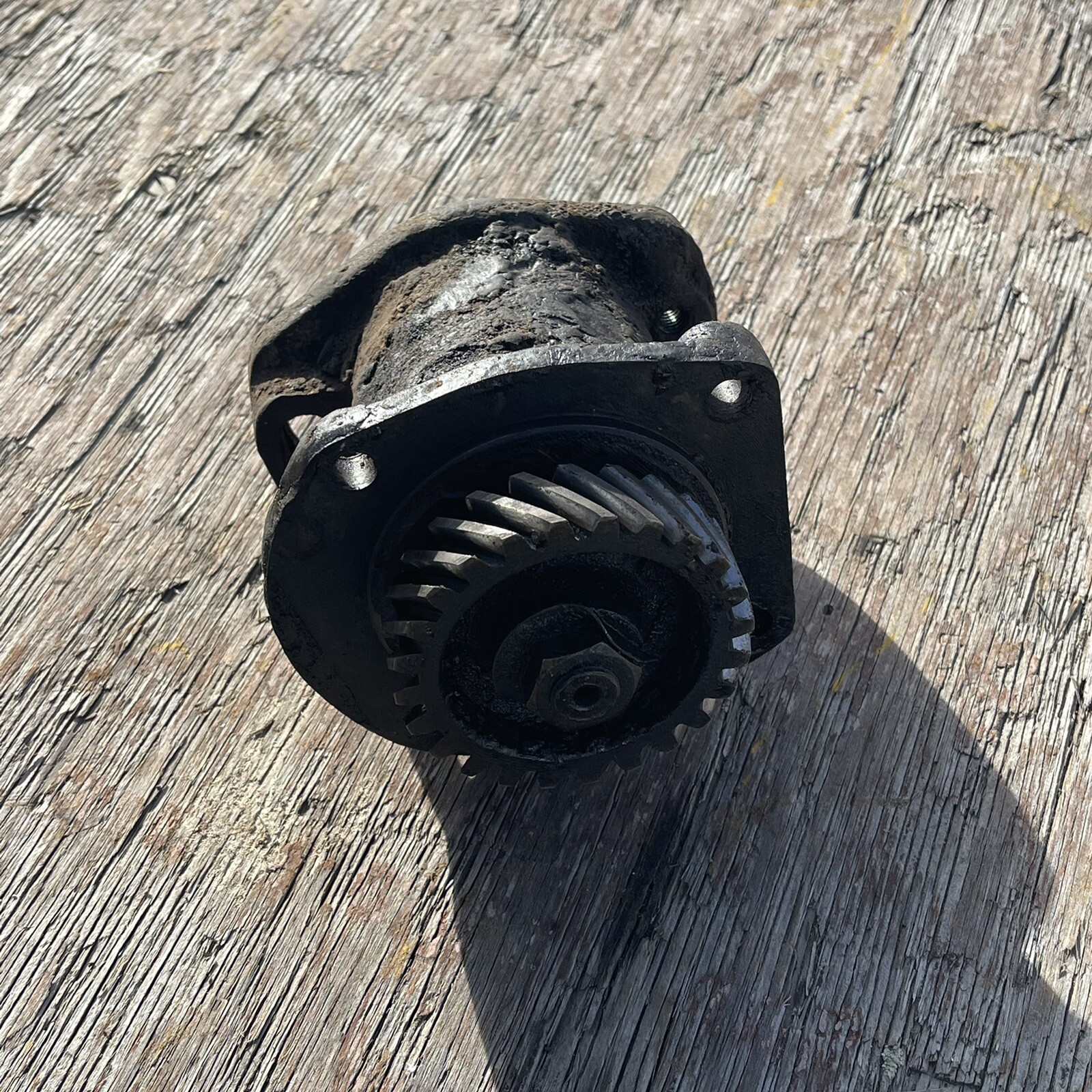 Farmall H Early SH tractor Original IH engine motor distributor drive assembly