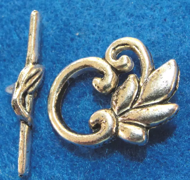 Connector - Flower and Leaves, Antique Gold