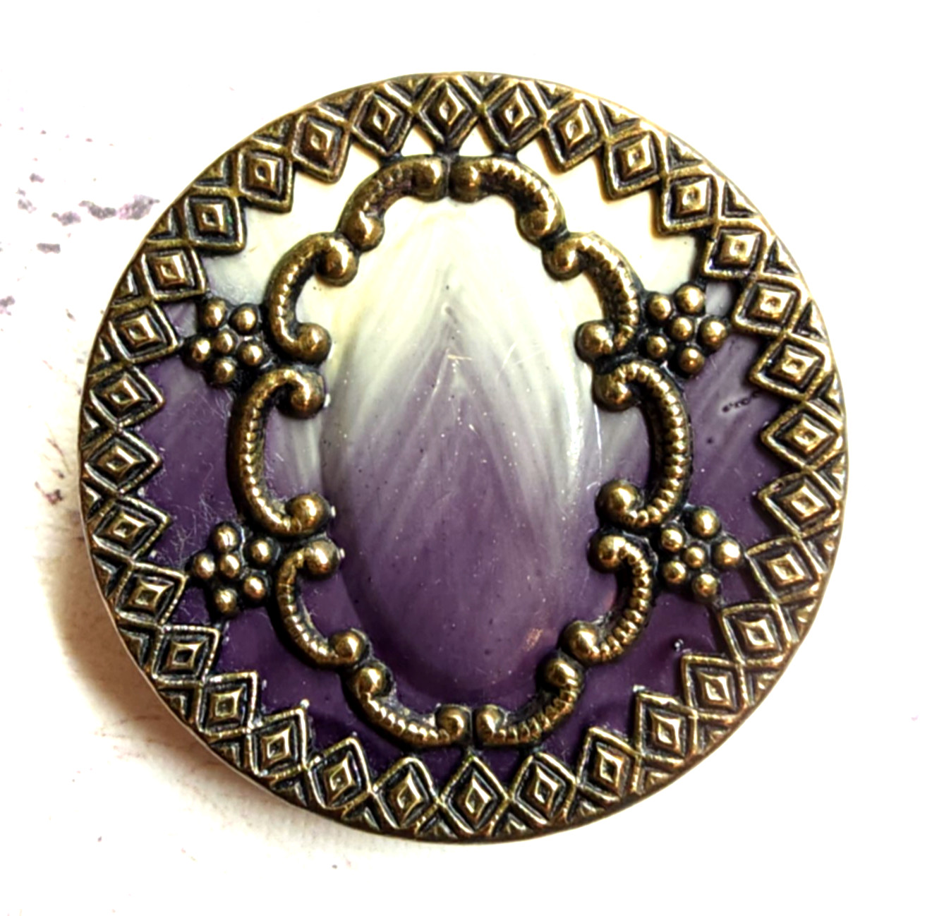 Large Antique Button ~ Brass over Ombre Celluloid w/Diamonds Border ~ 1-1/4"
