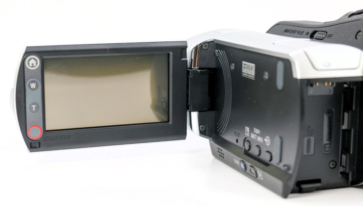 Sony Handycam DCR-SR45 30GB HDD Camcorder – 40x Zoom – NightShot