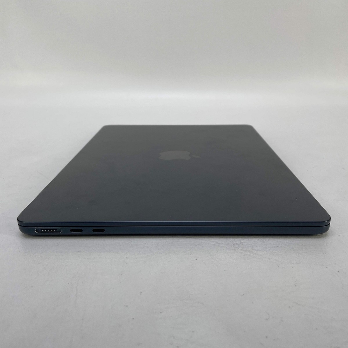2022 Apple MacBook Air 13.6