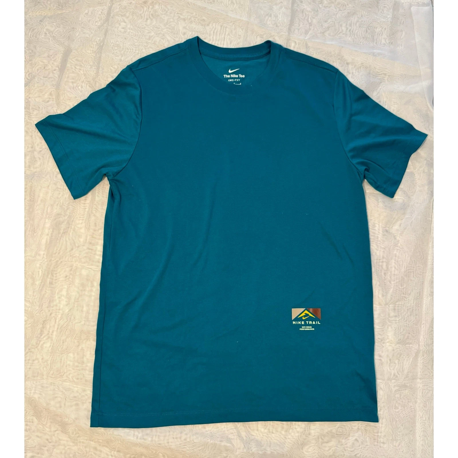 Nike Dri-FIT Trail Running Logo T-Shirt in Dark Green L