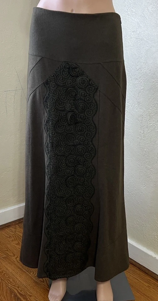 Save The Queen  Skirt Women's size S - Image 2 of 4