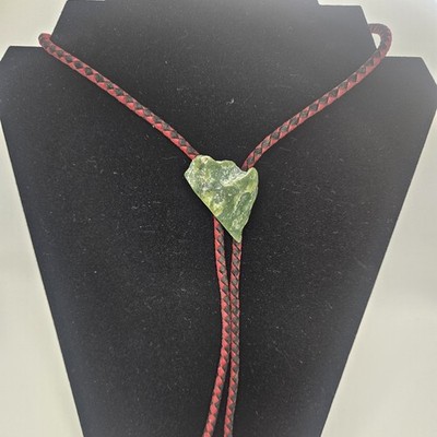 Vintage Wyoming Apple Jade Bolo Tie