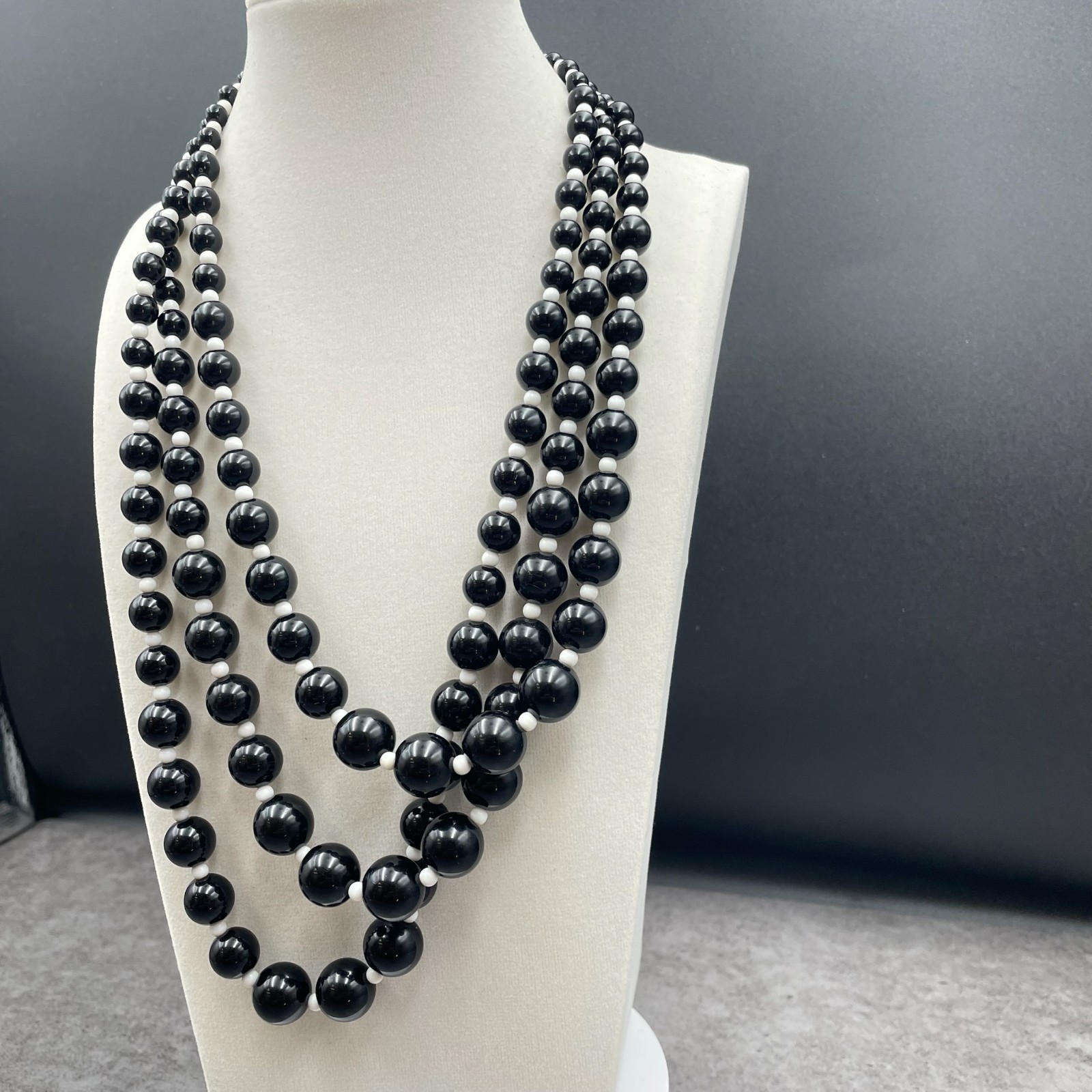 Classic Black White Adjustable Triple-Stranded Be… - image 4