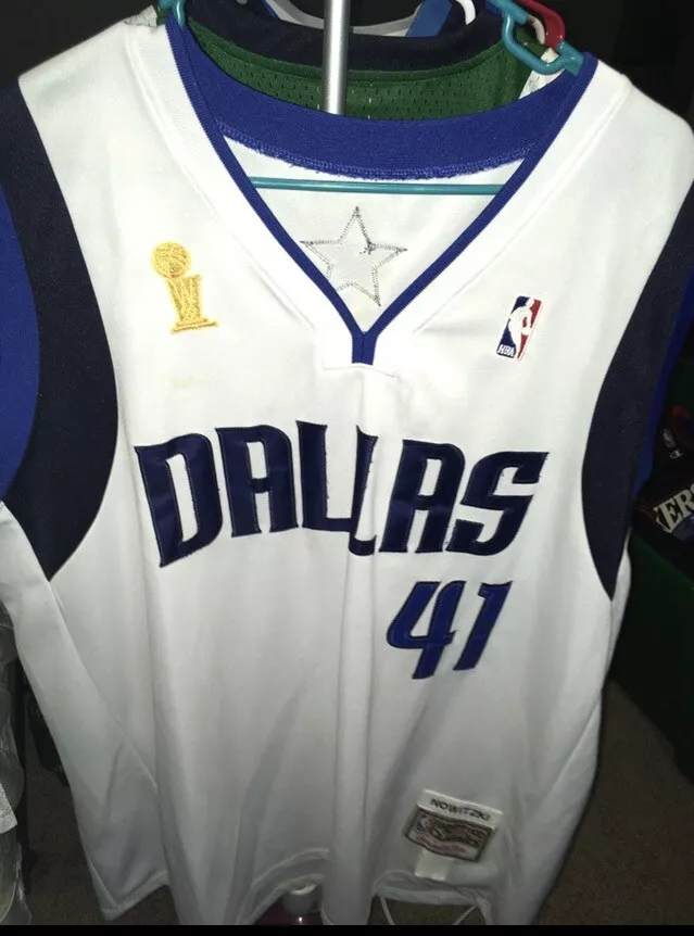 Dirk nowitzki hotsell championship jersey