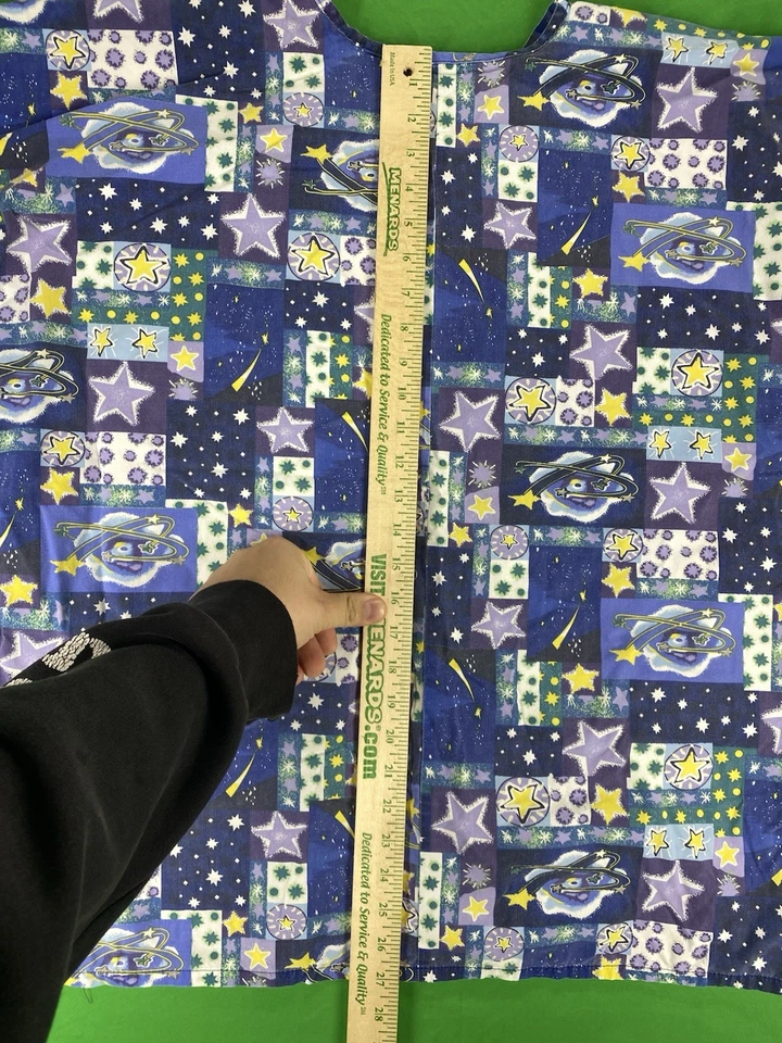 2 XL Planet Star Checkered Pattern MHD Scrubs Scrub Top - Image 4 of 4