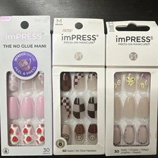 Impress Press on manicure Nails In Medium Length coffin