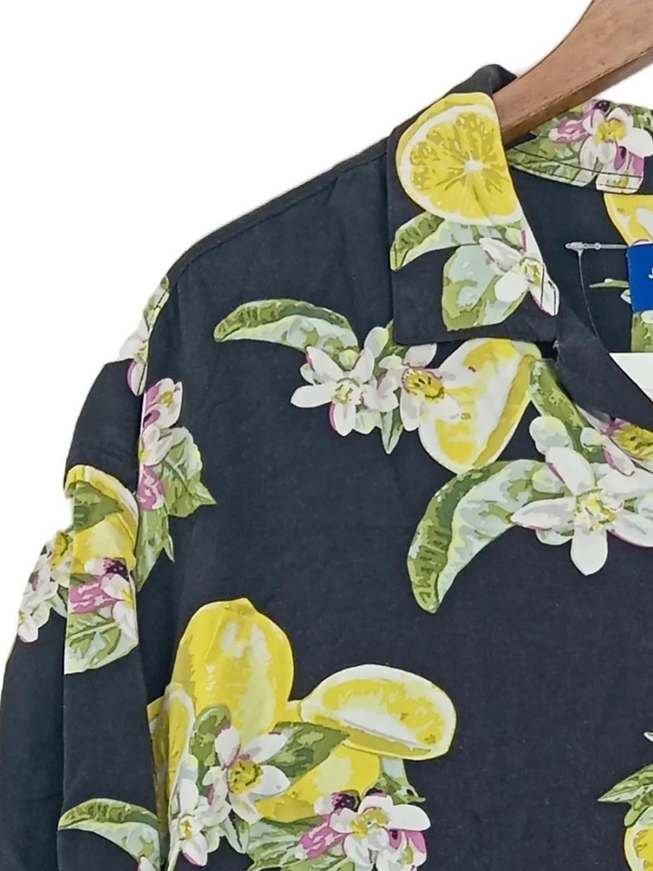 Jack & Jones Essentials - Camicia a maniche corte blu a righe in viscosa con rever | ASOS