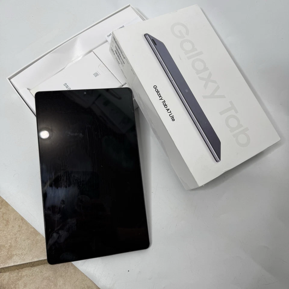 Tablet Samsung Galaxy Tab A7 8.7" Lite 32 GB Gris Oscuro SOLO PARA REPUESTOS Paquete Foto 2 de 4