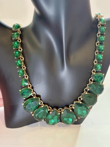 ALDO Emerald Green Statement Necklace Gold Tone Faceted Bib Necklace 20-24”