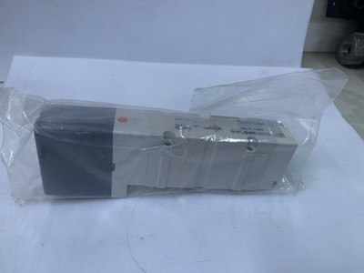 SMC Series VQ4000 VQ4101-4W1 Single Solenoid 5/2-Way Plug-in Base Mounted 220V