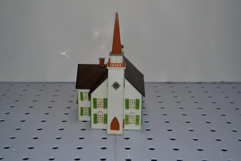 MODEL POWER LARGE CHURCH - Image 2 of 4