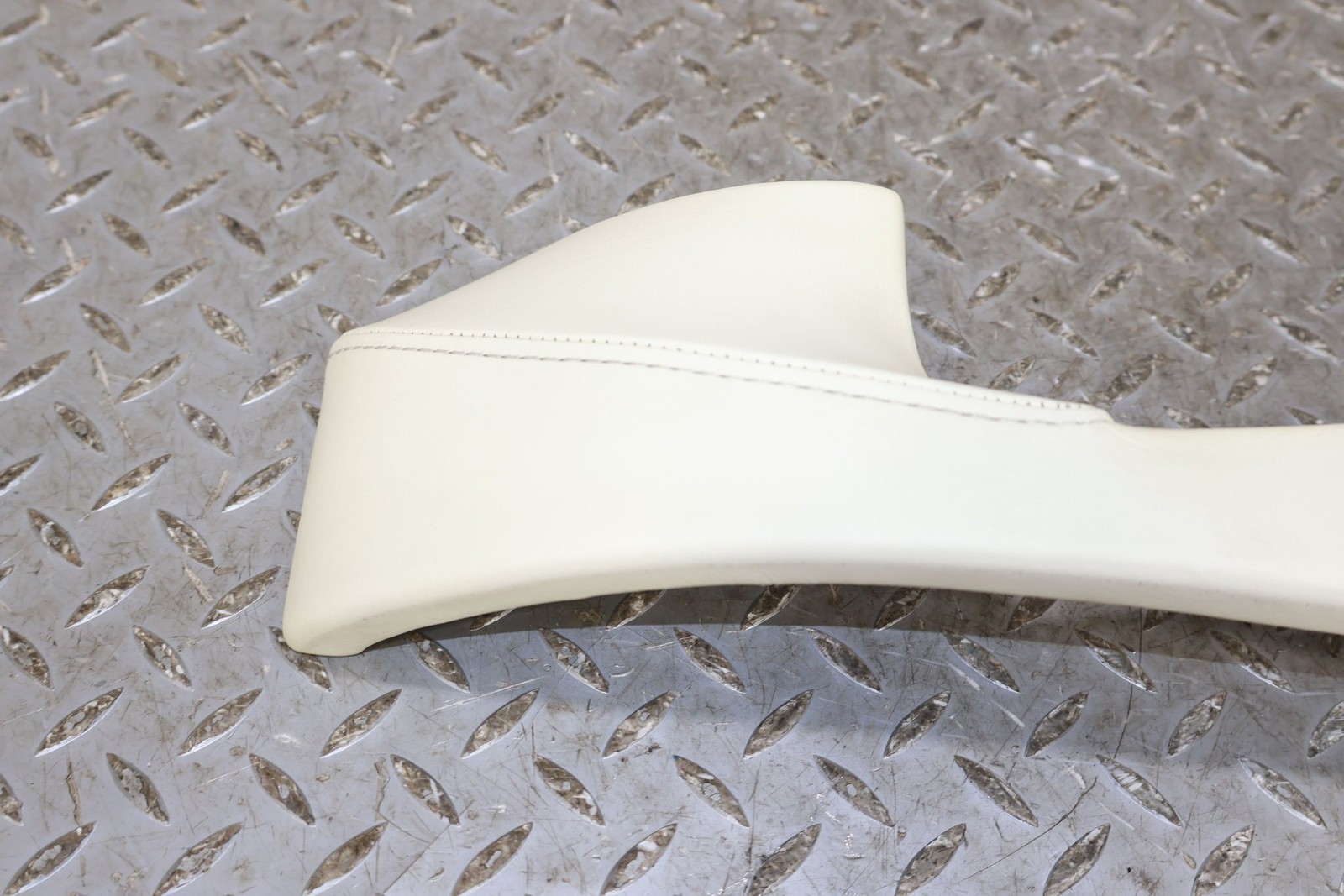 09 Aston Martin V8 Vantage Left LH Center Dash Trim (Cream Truffle Leather)