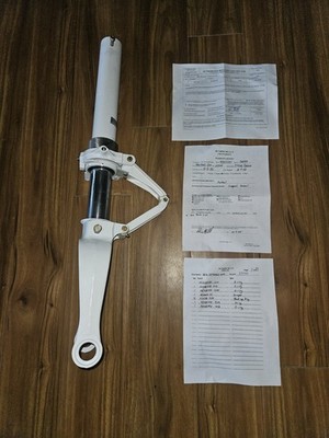 CESSNA 172 NOSE GEAR SHOCK STRUT ASSY P/N 0543062-200 SK175-9 W