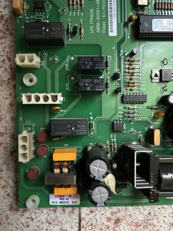 Life Fitness 93t 跑步机蜡控板 SN:TTD104680 — 第 3/4 张图片