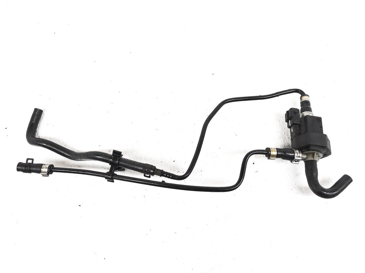 Macan2016 2015-2018 Porsche Macan 3.0L Evap Change Over Valve & Pipe 7Pp-906