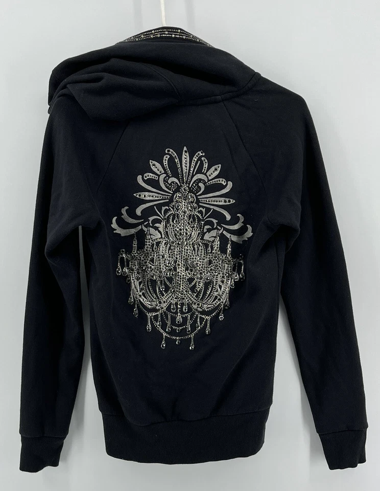 Sudadera con Capucha Express Pullover Cuello en V Para Mujer Talla XS Negra Embellecida Floral Foto 3 de 4
