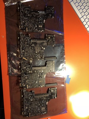 4 APPLE   MACBOOK PRO 13''  3 2009 LOGIC Boards And 1 2010 For Parts Only
